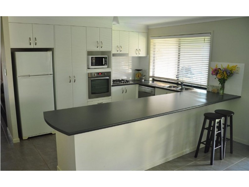 27 Sears Parade, North Lakes QLD 4509