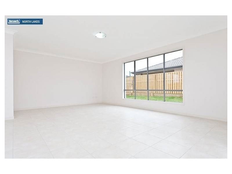 8 Melville Parade, North Lakes QLD 4509