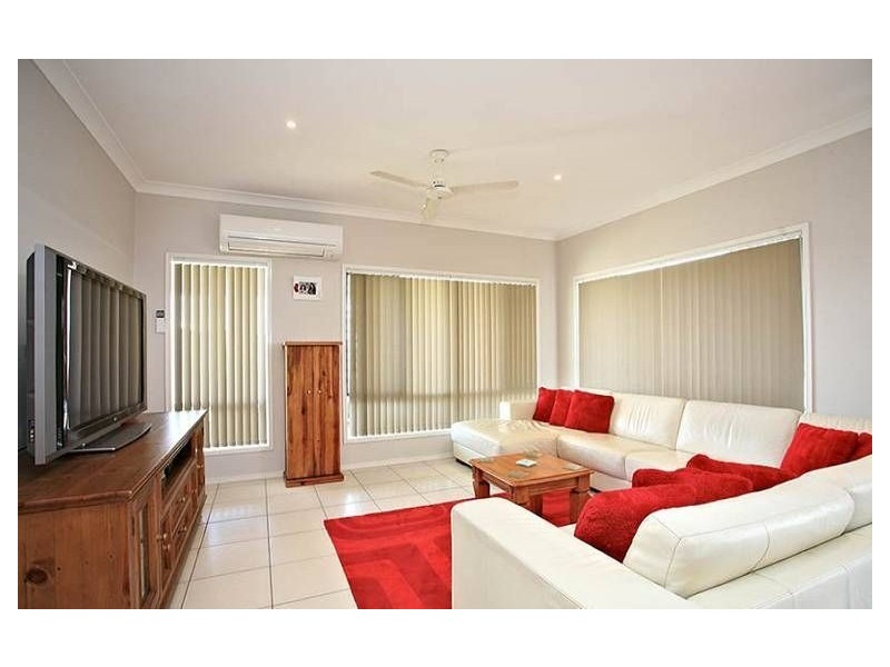 31 Dusky Street, North Lakes QLD 4509