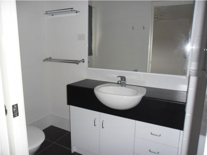 2/67 Glass House Circuit, Kallangur QLD 4503