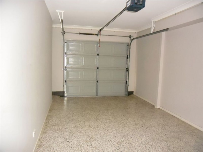 2/67 Glass House Circuit, Kallangur QLD 4503