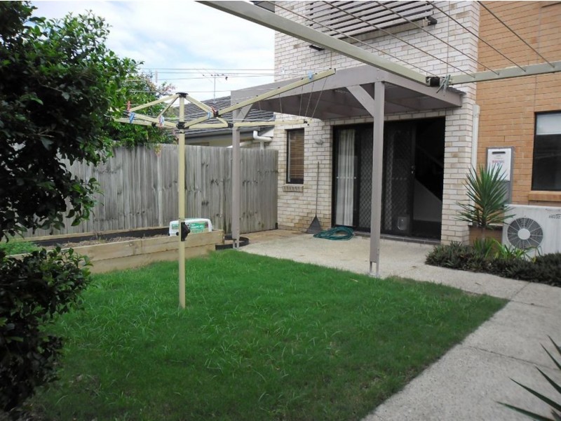 2/67 Glass House Circuit, Kallangur QLD 4503