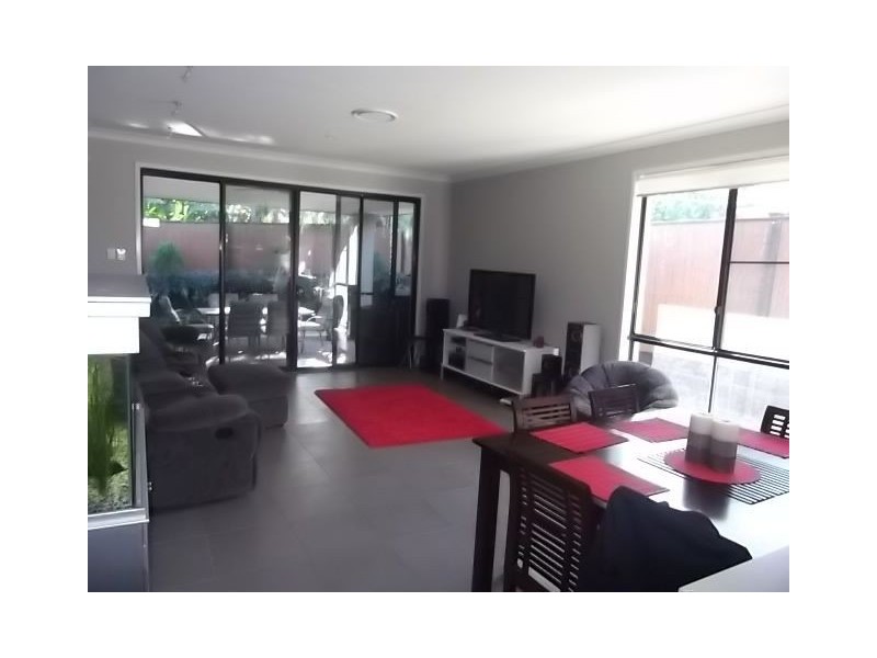 8 Birdwing Cresent, Kallangur QLD 4503