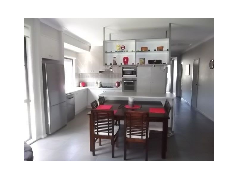 8 Birdwing Cresent, Kallangur QLD 4503