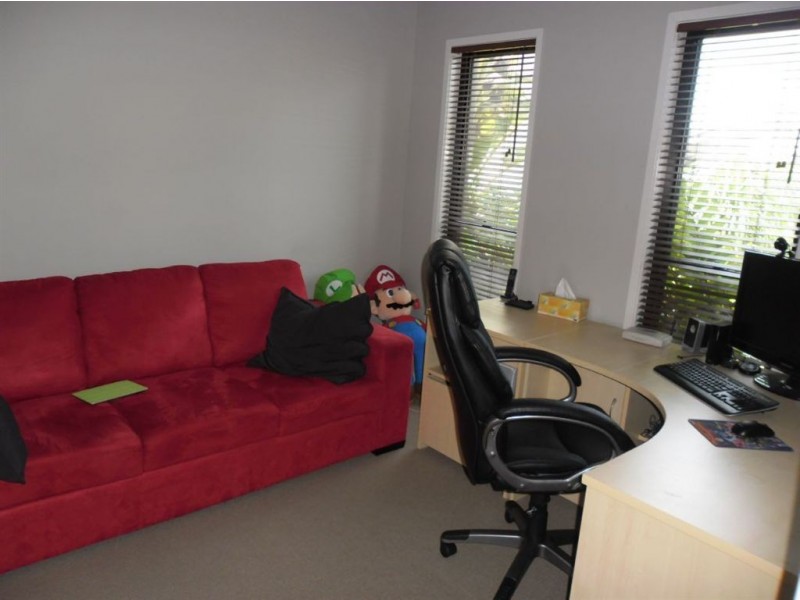 8 Birdwing Cresent, Kallangur QLD 4503