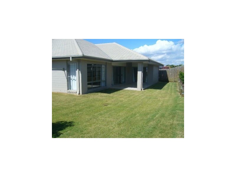 11 Foambark Street, North Lakes QLD 4509
