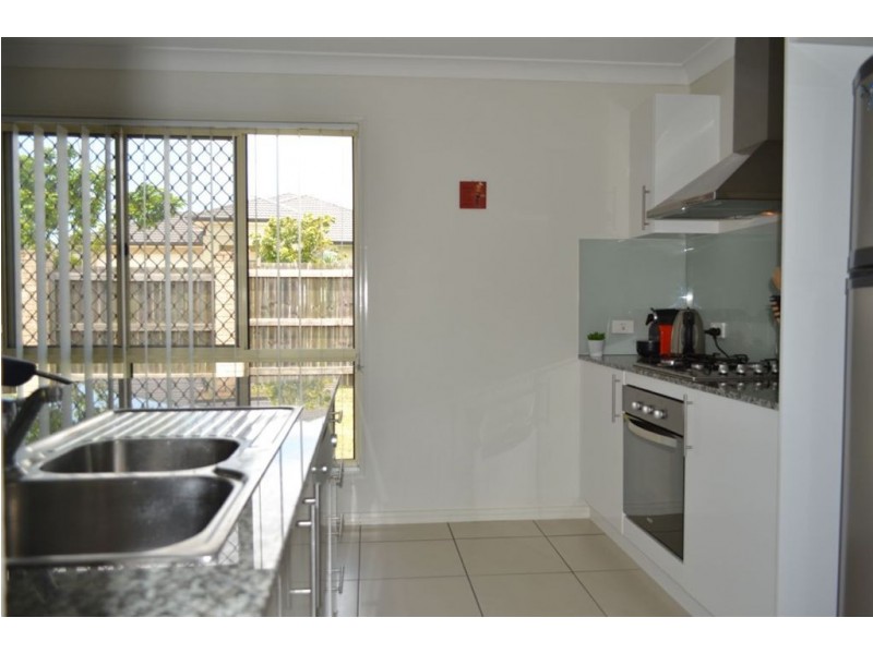 4 Sears Parade, North Lakes QLD 4509