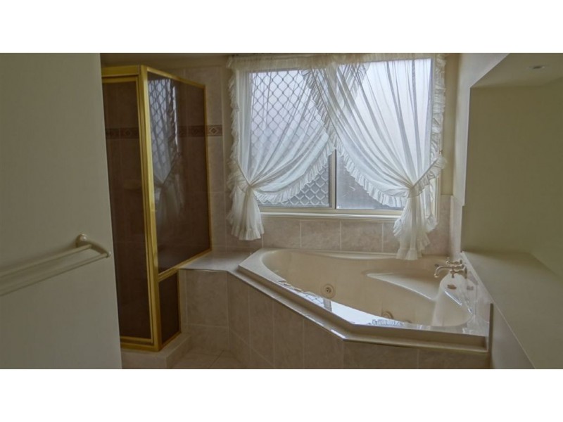 8 Cannaway Street, North Lakes QLD 4509