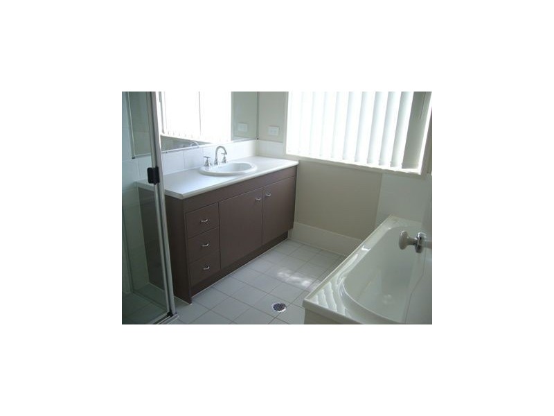 9 Petrie Crescent, Aspley QLD 4034