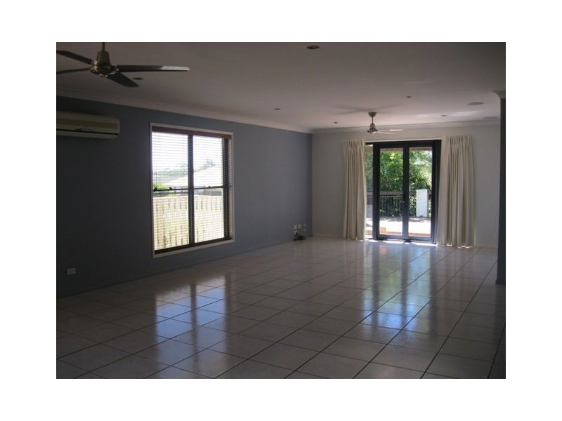 8 Auburn, North Lakes QLD 4509