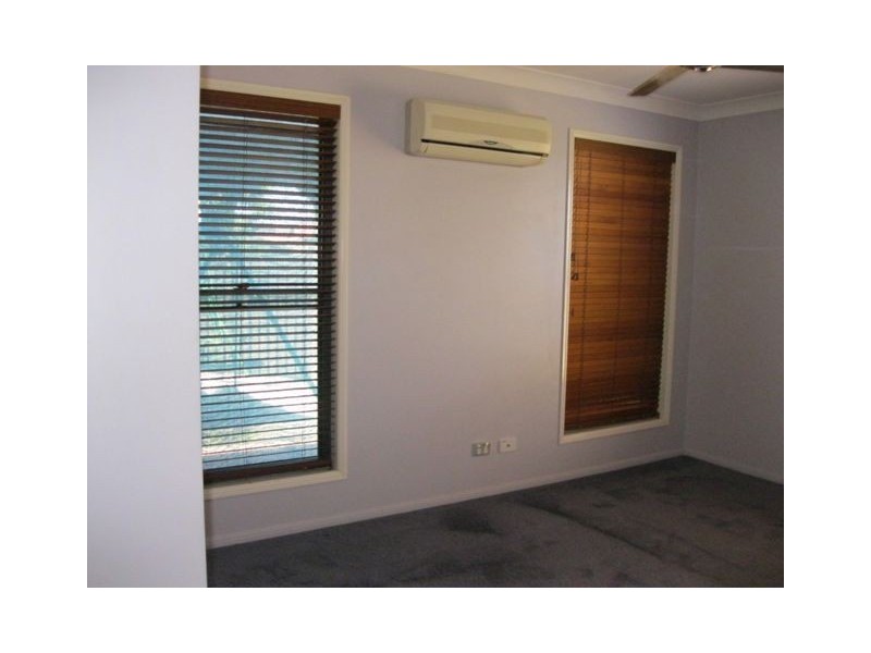 8 Auburn, North Lakes QLD 4509