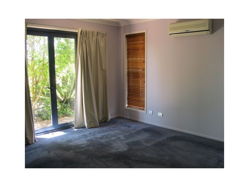 8 Auburn, North Lakes QLD 4509