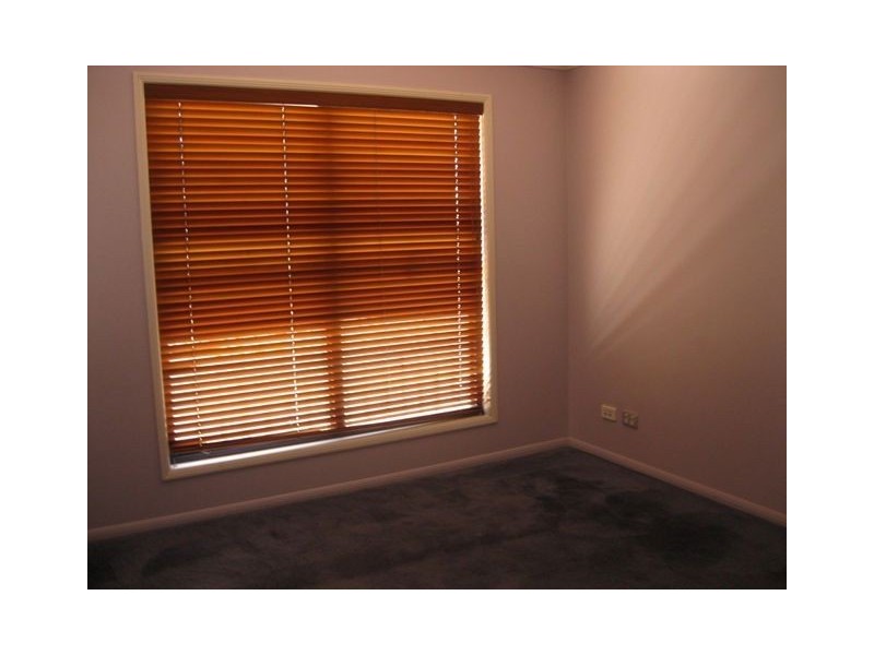8 Auburn, North Lakes QLD 4509