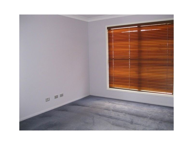 8 Auburn, North Lakes QLD 4509