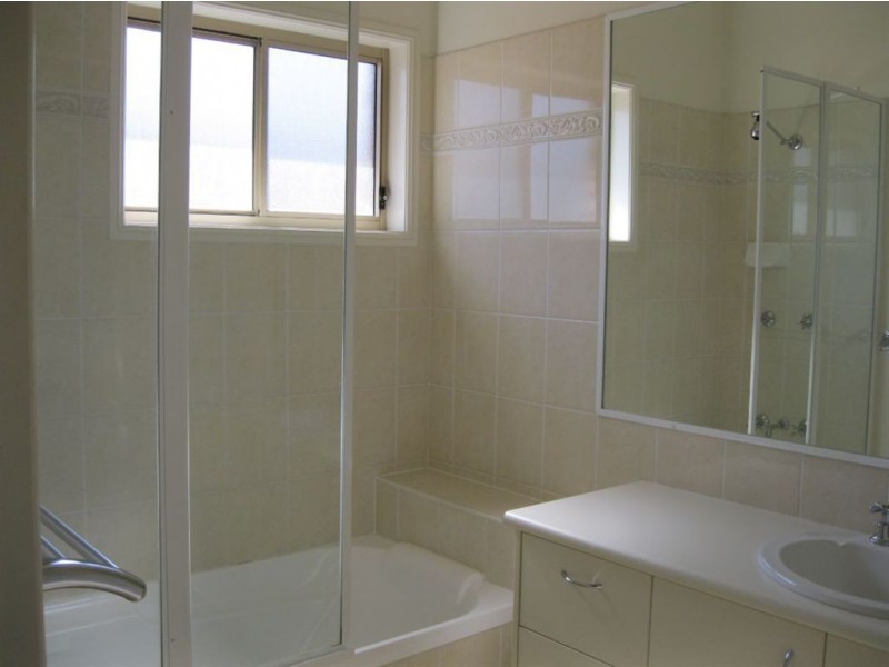16 brockman st, North Lakes QLD 4509