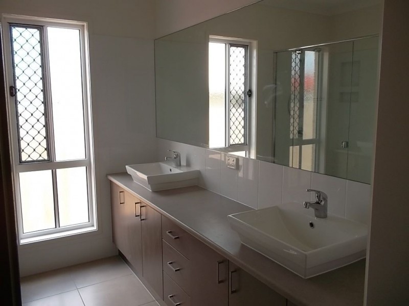 216 MacDonald Drive, Narangba QLD 4504