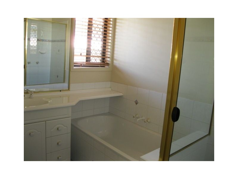 12 Dorrigo Court, North Lakes QLD 4509