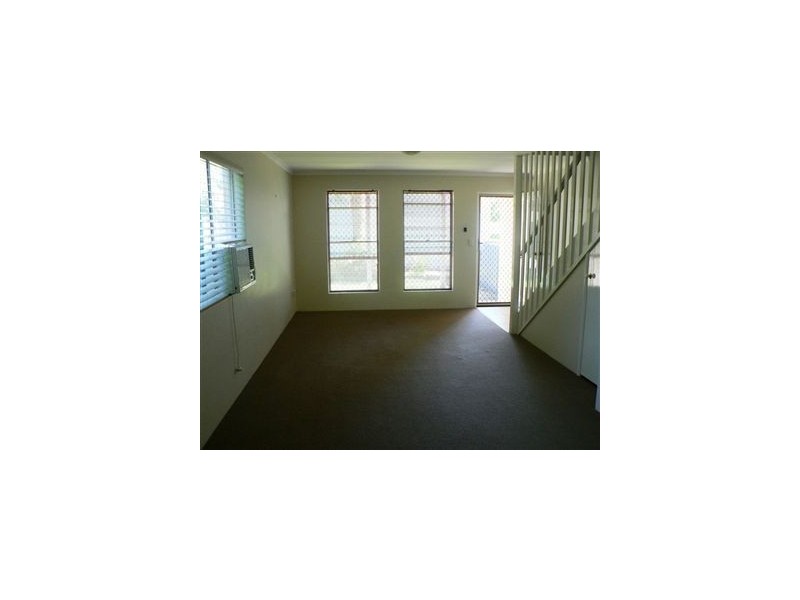 4/7 Bailey Street, Woody Point QLD 4019