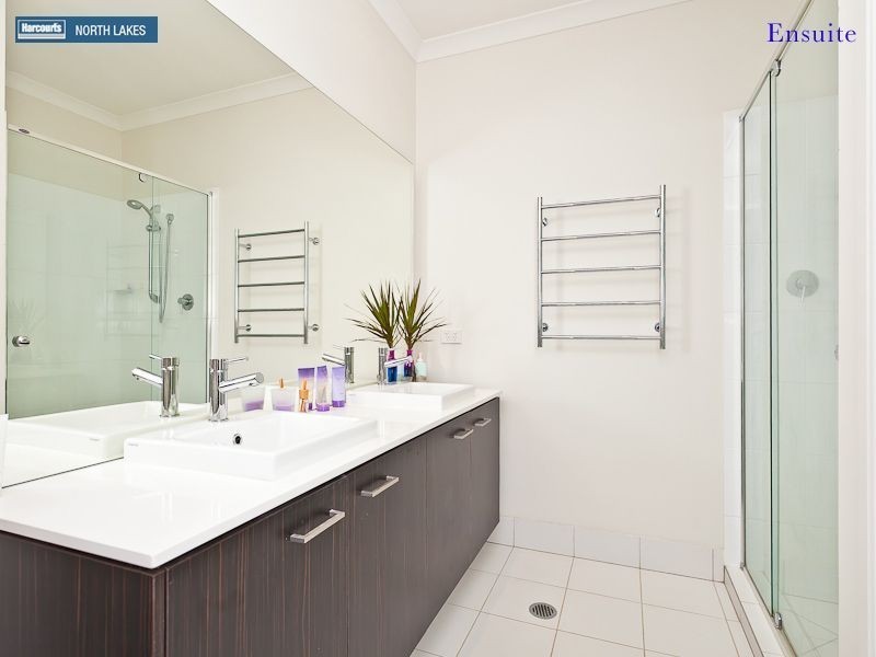 15 Chrysler Parade, North Lakes QLD 4509