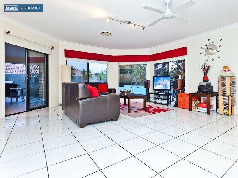 2 Peron Crescent, North Lakes QLD 4509