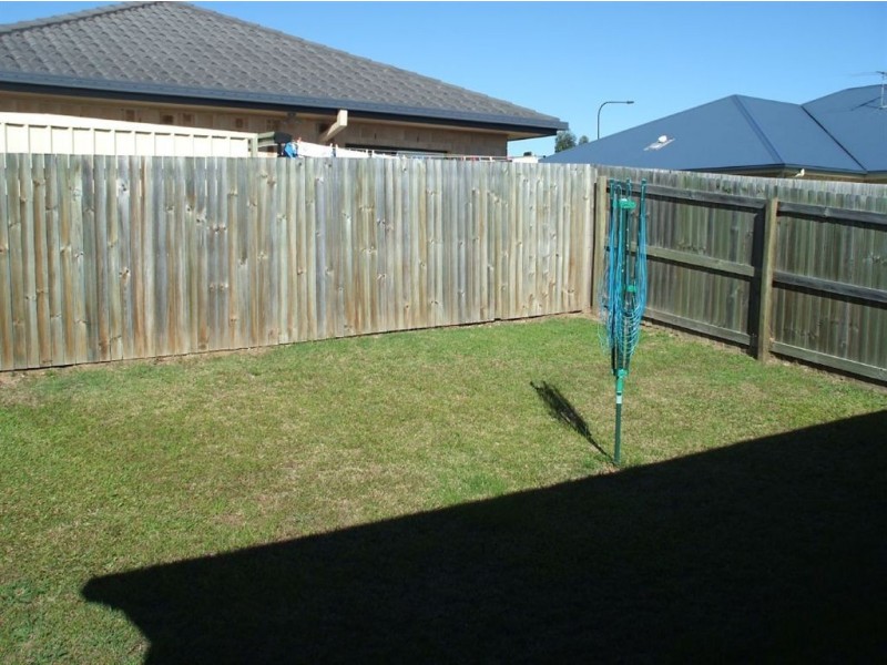 11 silkyoak court, North Lakes QLD 4509