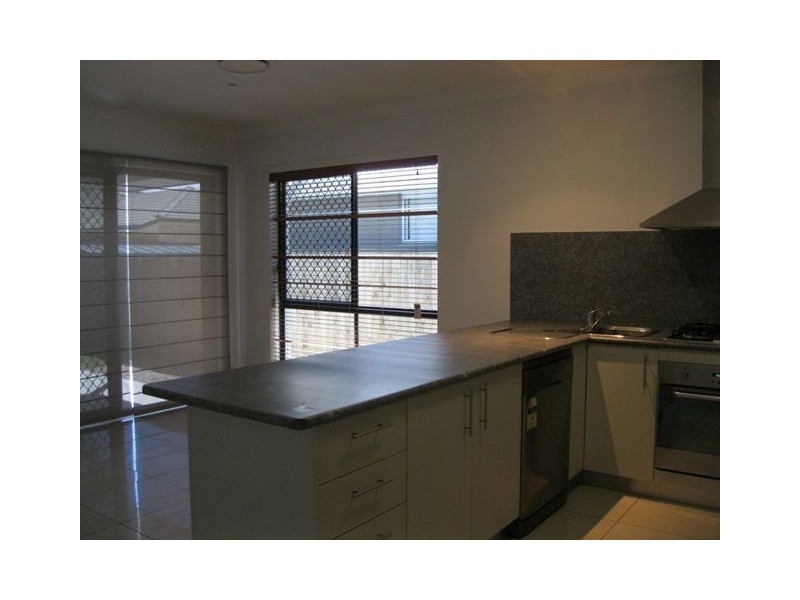 5 Wallaroo Circuit, North Lakes QLD 4509