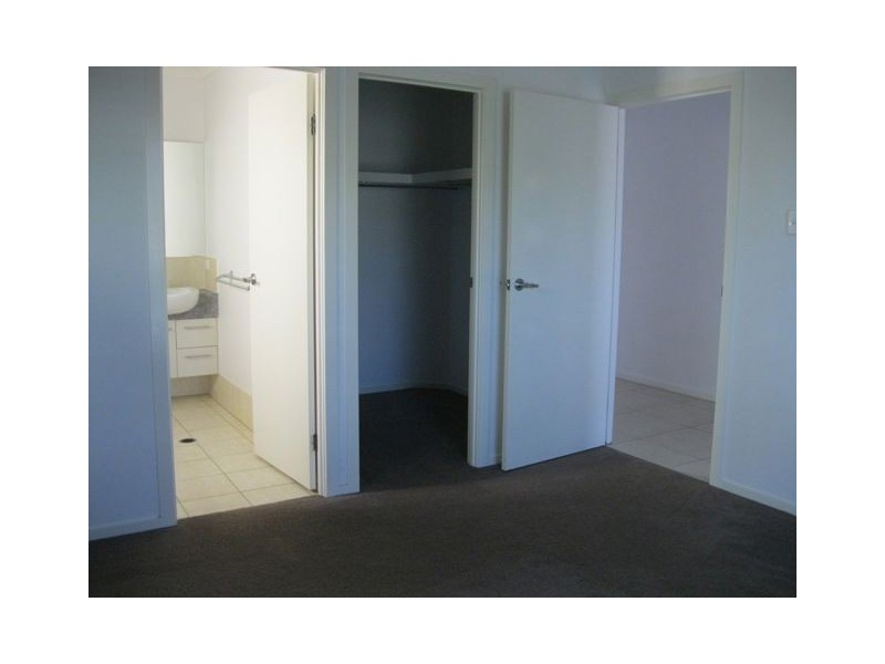 5 Wallaroo Circuit, North Lakes QLD 4509