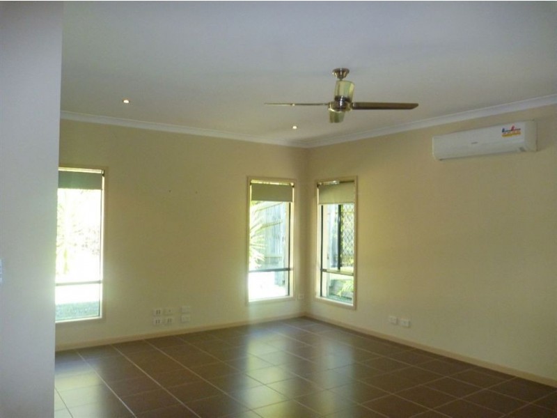 39 whitecedar CCT, North Lakes QLD 4509