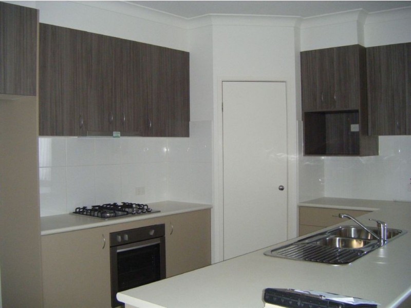 24 Rawlins Crescent, North Lakes QLD 4509