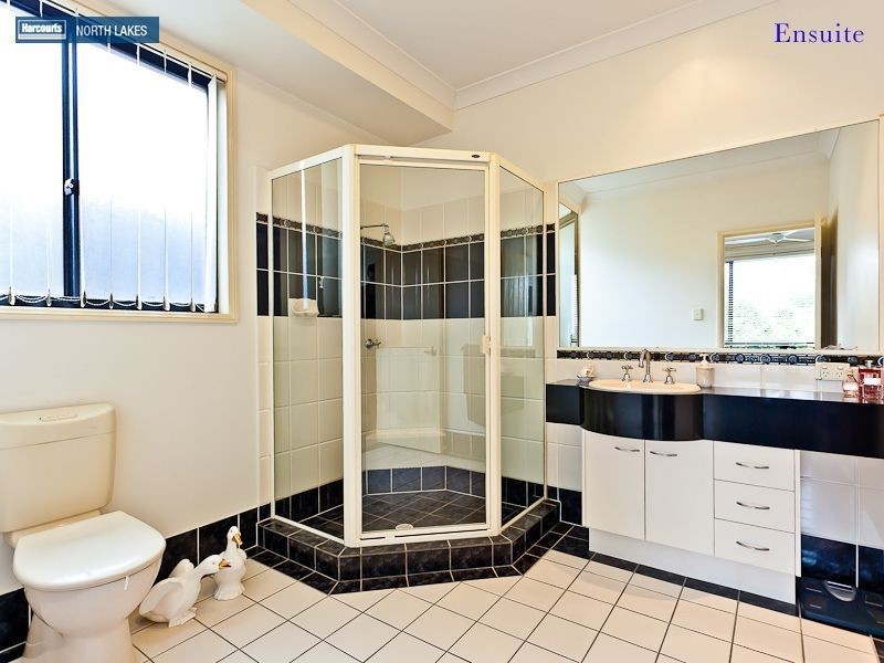 32 Chilton Crescent, North Lakes QLD 4509