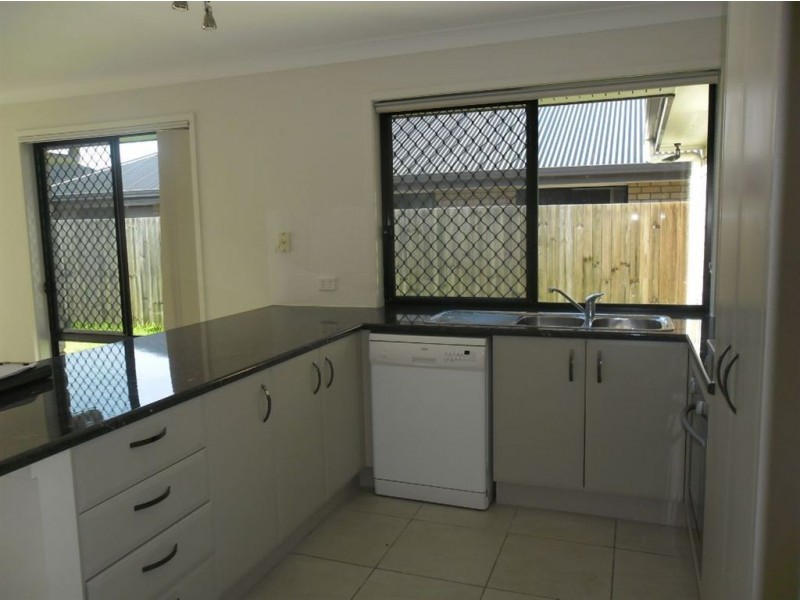 10 Chrysler Parade, North Lakes QLD 4509