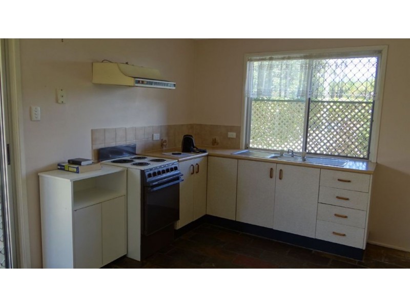 1 Dumbarton Drive, Kallangur QLD 4503