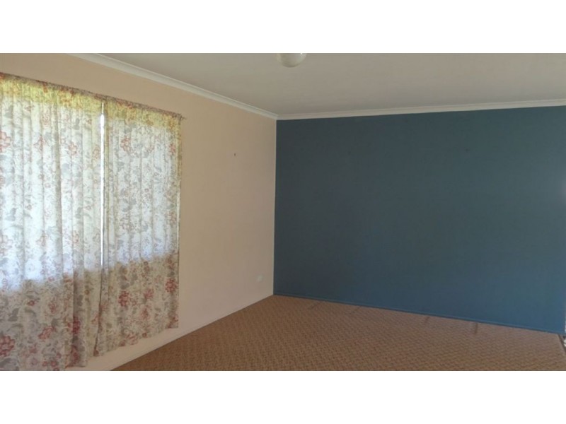 1 Dumbarton Drive, Kallangur QLD 4503