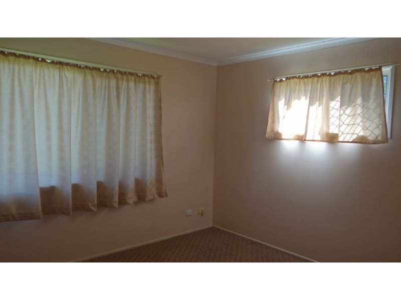 1 Dumbarton Drive, Kallangur QLD 4503