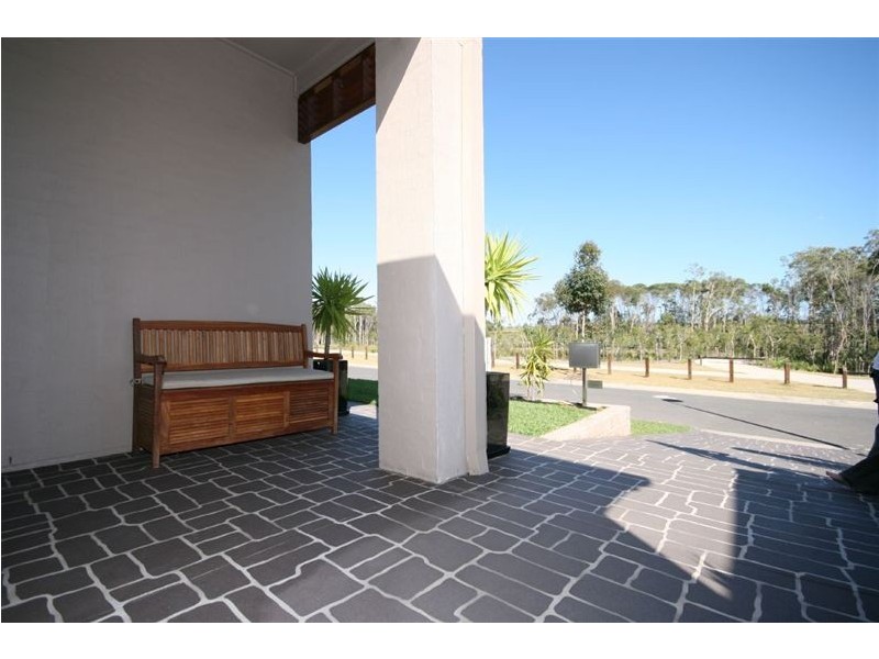 17 Planigale Crescent, North Lakes QLD 4509