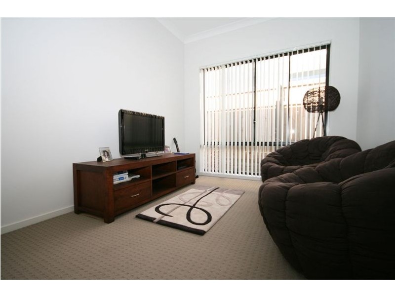 17 Planigale Crescent, North Lakes QLD 4509