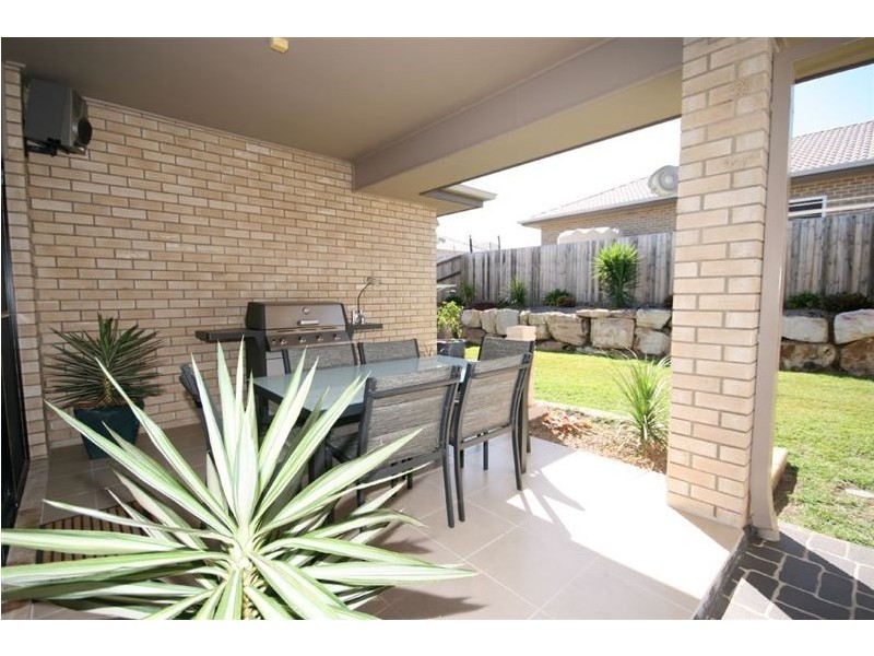 17 Planigale Crescent, North Lakes QLD 4509