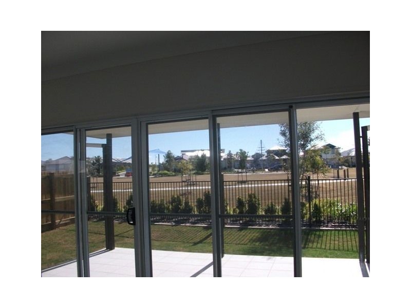 33 Merion Crescent, North Lakes QLD 4509