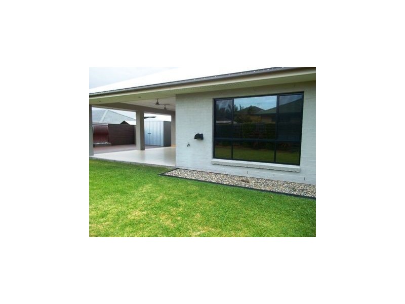 29 Bridgeport Drive, North Lakes QLD 4509