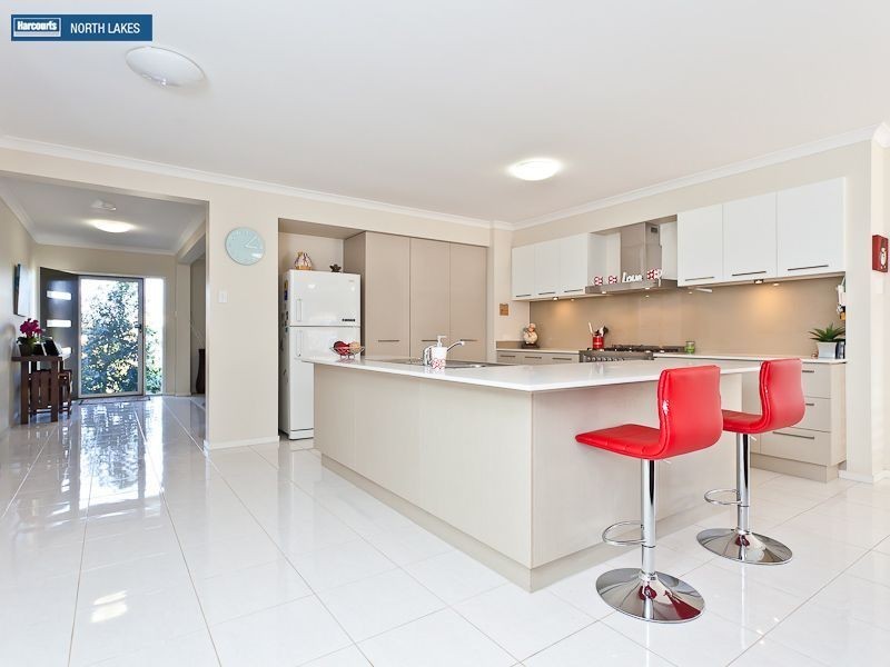 19 Rawlins Crescent, North Lakes QLD 4509