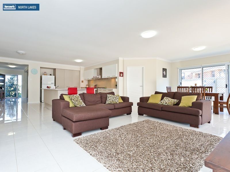 19 Rawlins Crescent, North Lakes QLD 4509