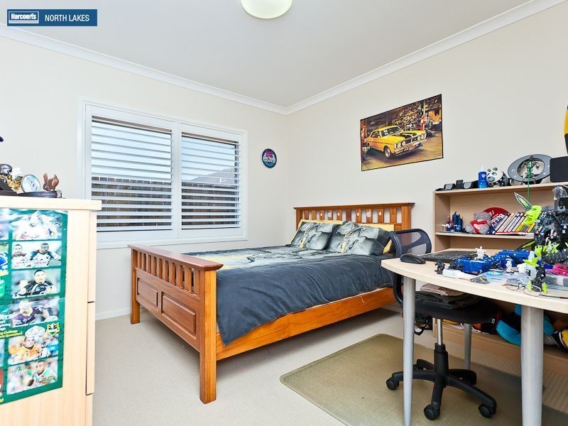 19 Rawlins Crescent, North Lakes QLD 4509