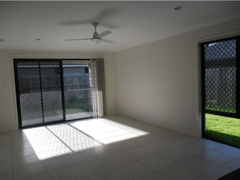 10 Chrysler Parade, North Lakes QLD 4509