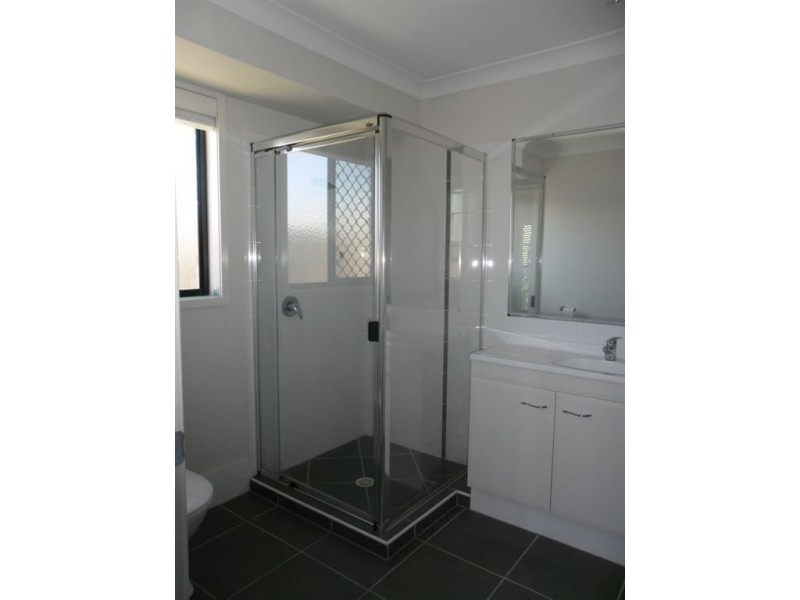 10 Chrysler Parade, North Lakes QLD 4509