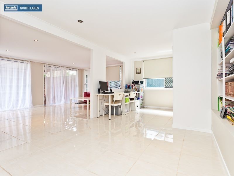 11 Wattle Street, Kallangur QLD 4503