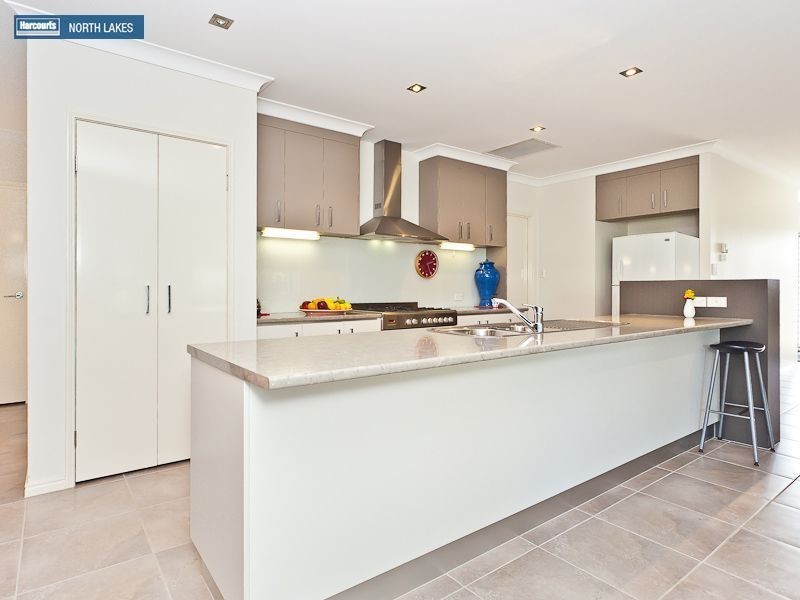 24 Forrestal Circuit, North Lakes QLD 4509