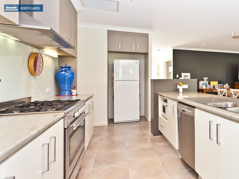 24 Forrestal Circuit, North Lakes QLD 4509