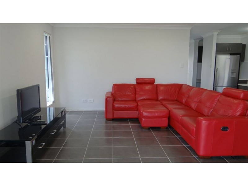 18 Merion Crescent, North Lakes QLD 4509