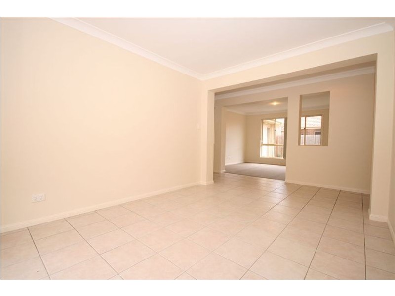 32 Alexandra Avenue, North Lakes QLD 4509