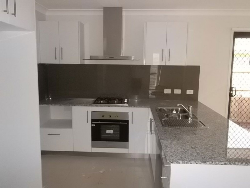 27 Bellthorpe Circuit, Kallangur QLD 4503